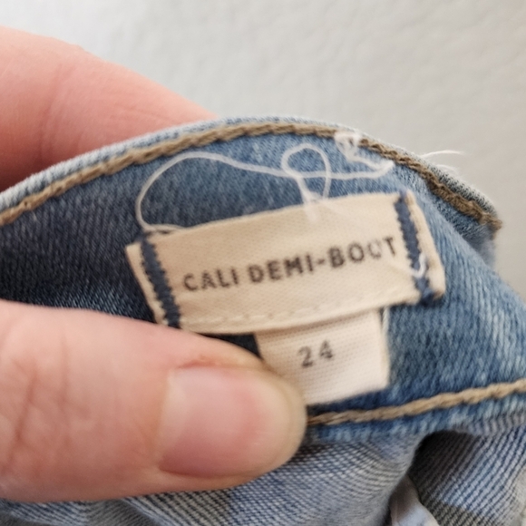 Madewell Quince Wash Button-Front Edition Cali Demi-Boot Jeans 24 - Picture 6 of 8